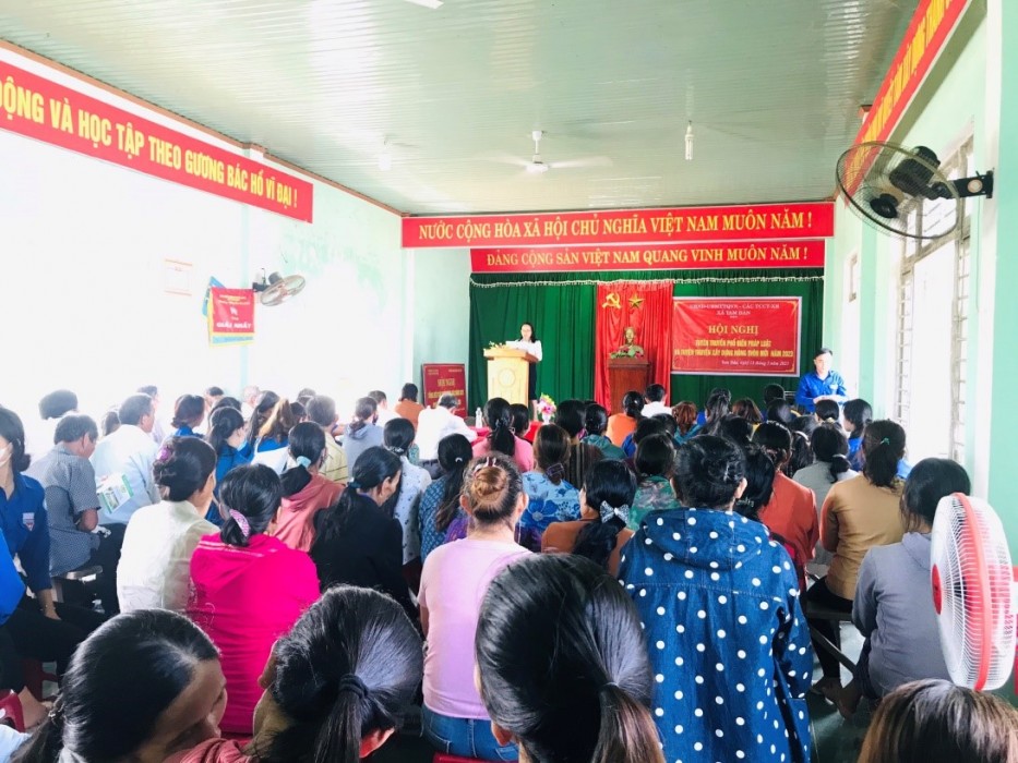 Quang cảnh Hội nghị tuyên truyền tại thôn Phú Yên